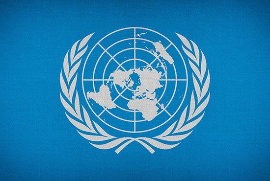 Burgemeester hijst VN vlag