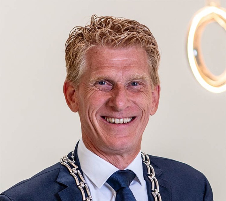 Marnix Bakermans gestart als waarnemend burgemeester in Zaltbommel 