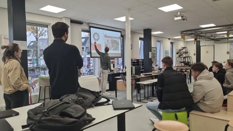 Cambium College start succesvolle Art & Business pilot