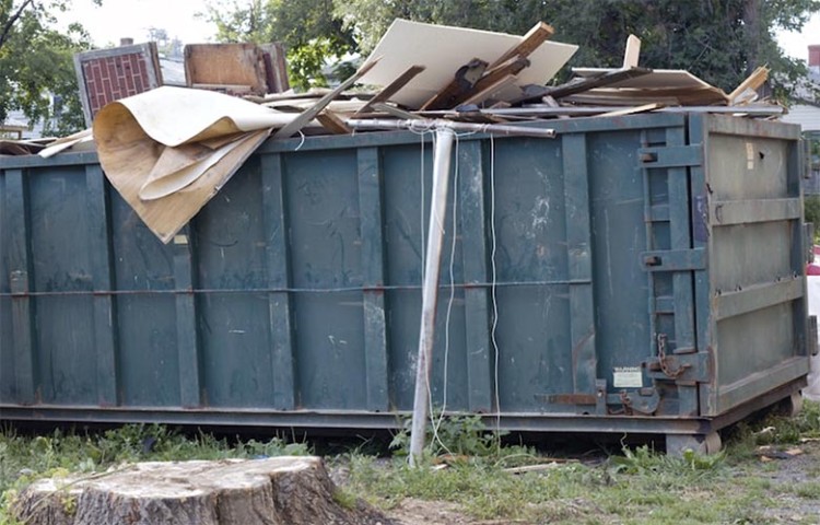 ‘Brandbare en gevaarlijke materialen’ moeten in december van straat