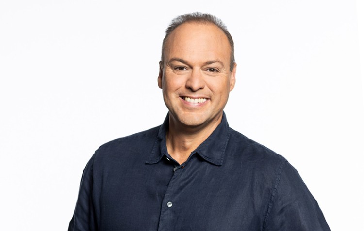 Frans Bauer biedt in Leven Zonder Letters de helpende hand