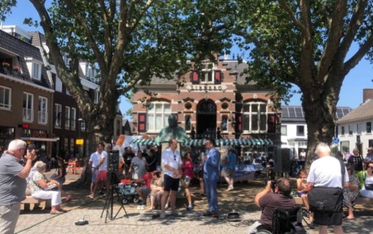 Feestelijke heropening Mgr. Zwijsenplein en Teisterbandstraat