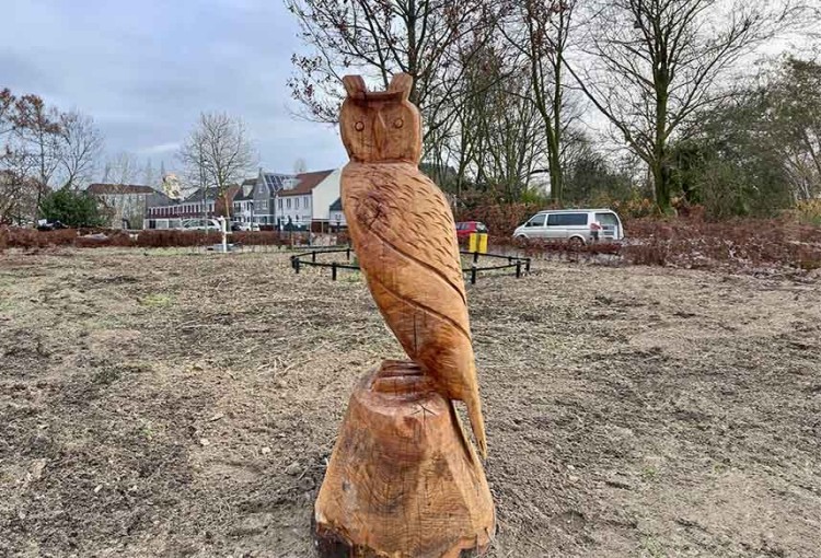 “Wijsheid” kijkt uit over Leoninusplantsoen
