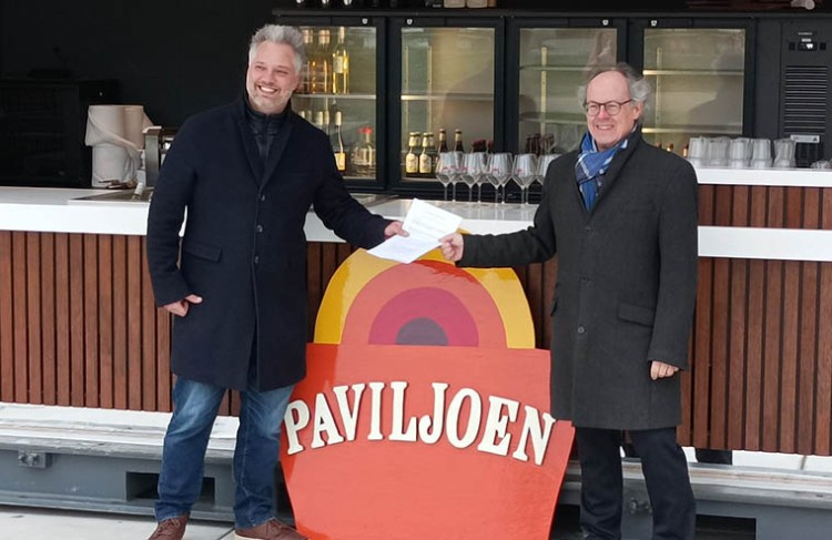Nieuw paviljoen strand Zandmeren in voorjaar open