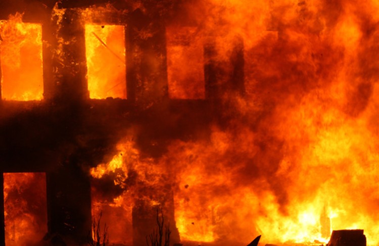 Grote woningbrand Duitse Weistraat UPDATE