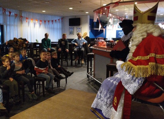 Sint bezoekt kids vv DSC