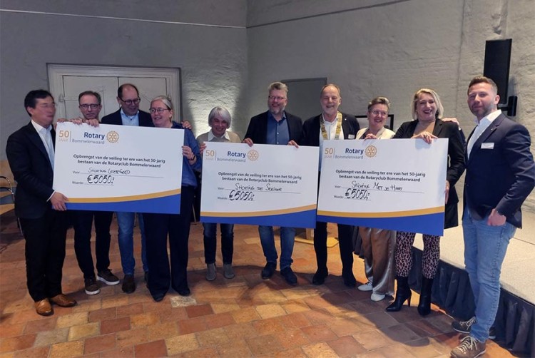 Veiling Rotary brengt ruim 15.000 euro op