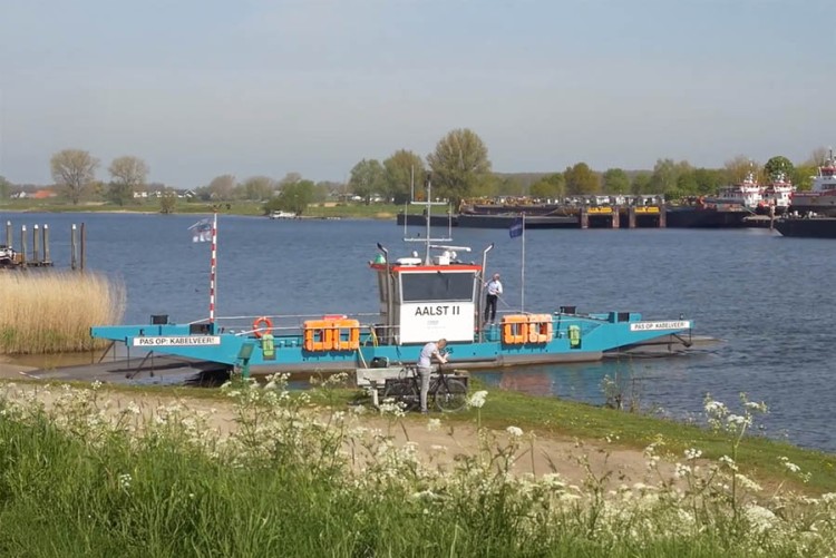 Veer Aalst-Veen vaart een uur korter vanaf november