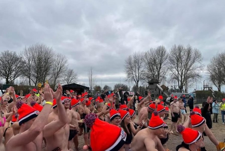 Nieuwjaarsduik Esmeer