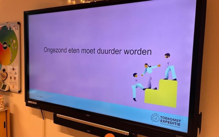 Wethouder Van Leeuwen verzorgt gastles op de Walsprong