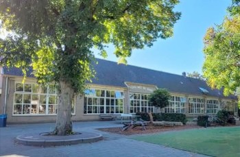 School met de Bijbel uit Gameren verhuist tijdelijk naar … Gameren