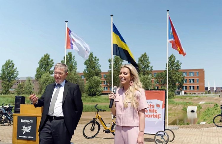 Nieuwe fietstunnel onder N322 officieel geopend