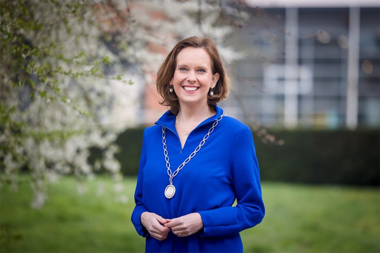 Stieneke van der Graaf nieuwe burgemeester gemeente Zaltbommel