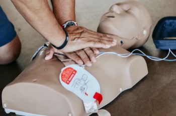 AED-cursus door dorpsraad Zuilichem